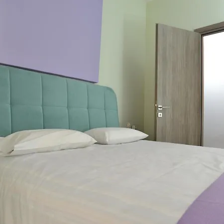 Colorful Apt. Near Nea Smirni Square Apartment